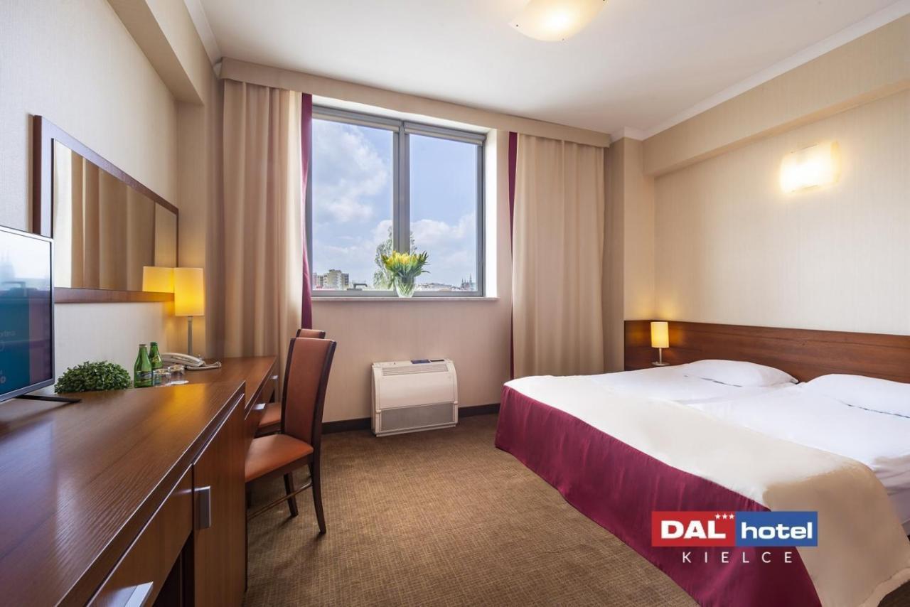 Hotel Dal Кельце Экстерьер фото