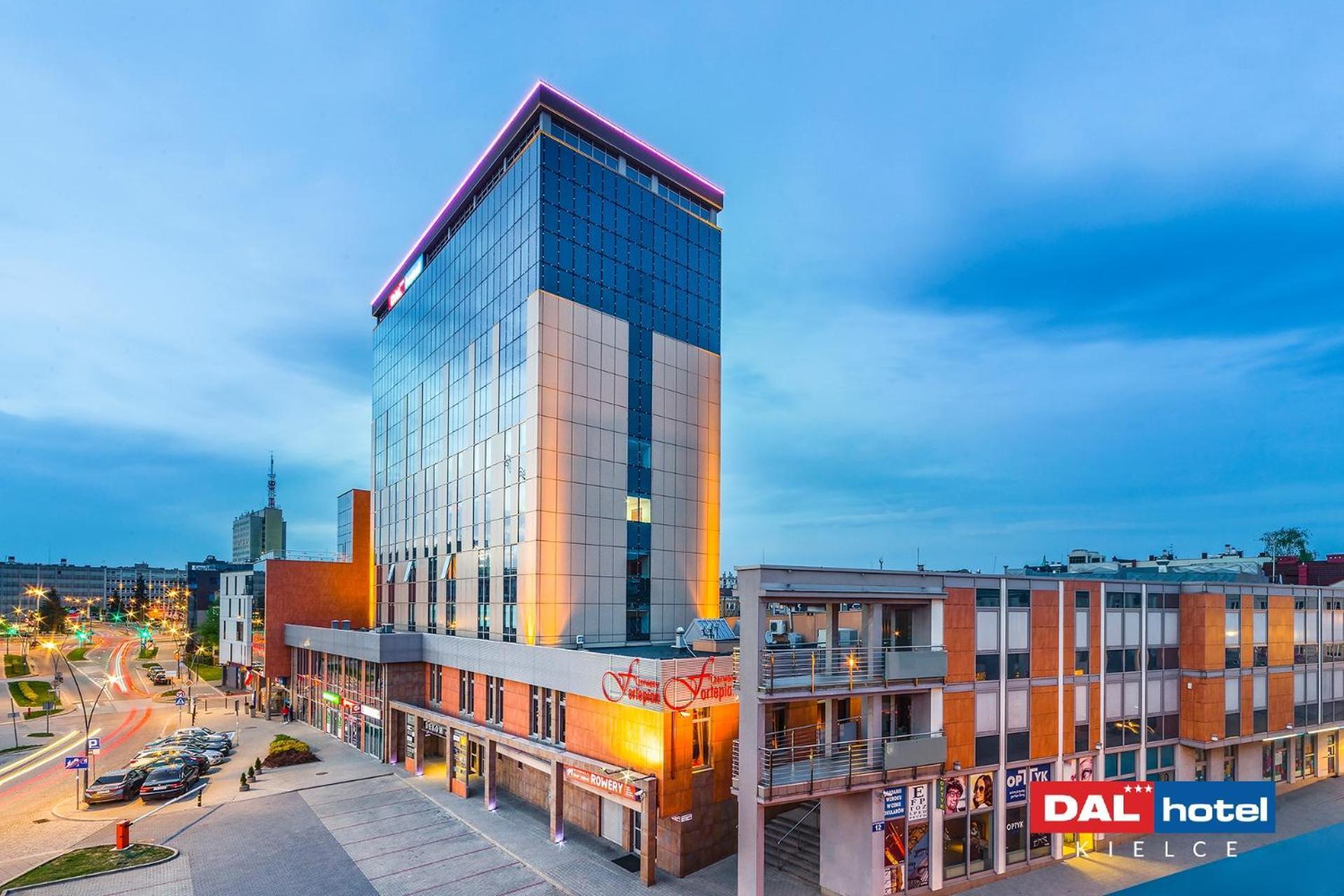 Hotel Dal Кельце Экстерьер фото