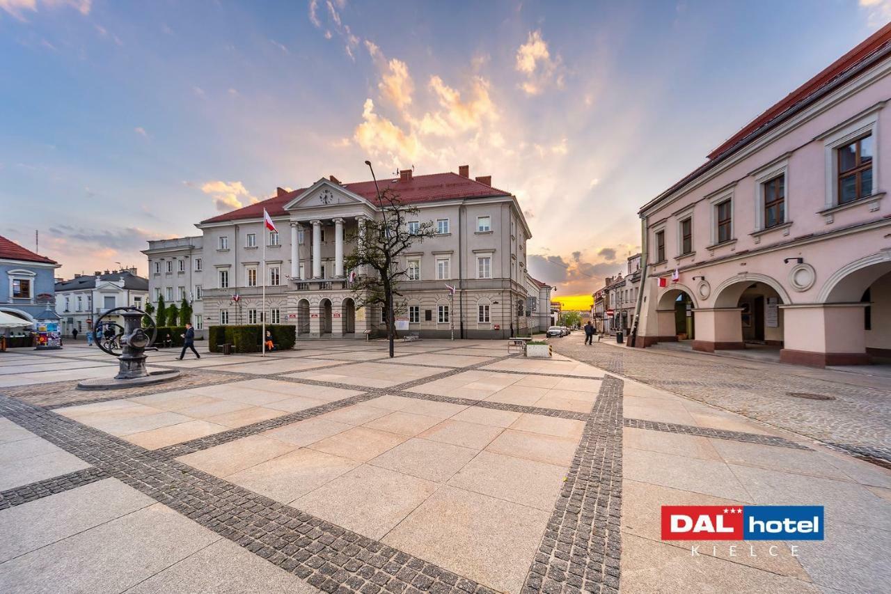 Hotel Dal Кельце Экстерьер фото